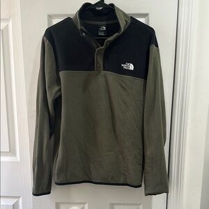 The North Face Green and Black Pullover